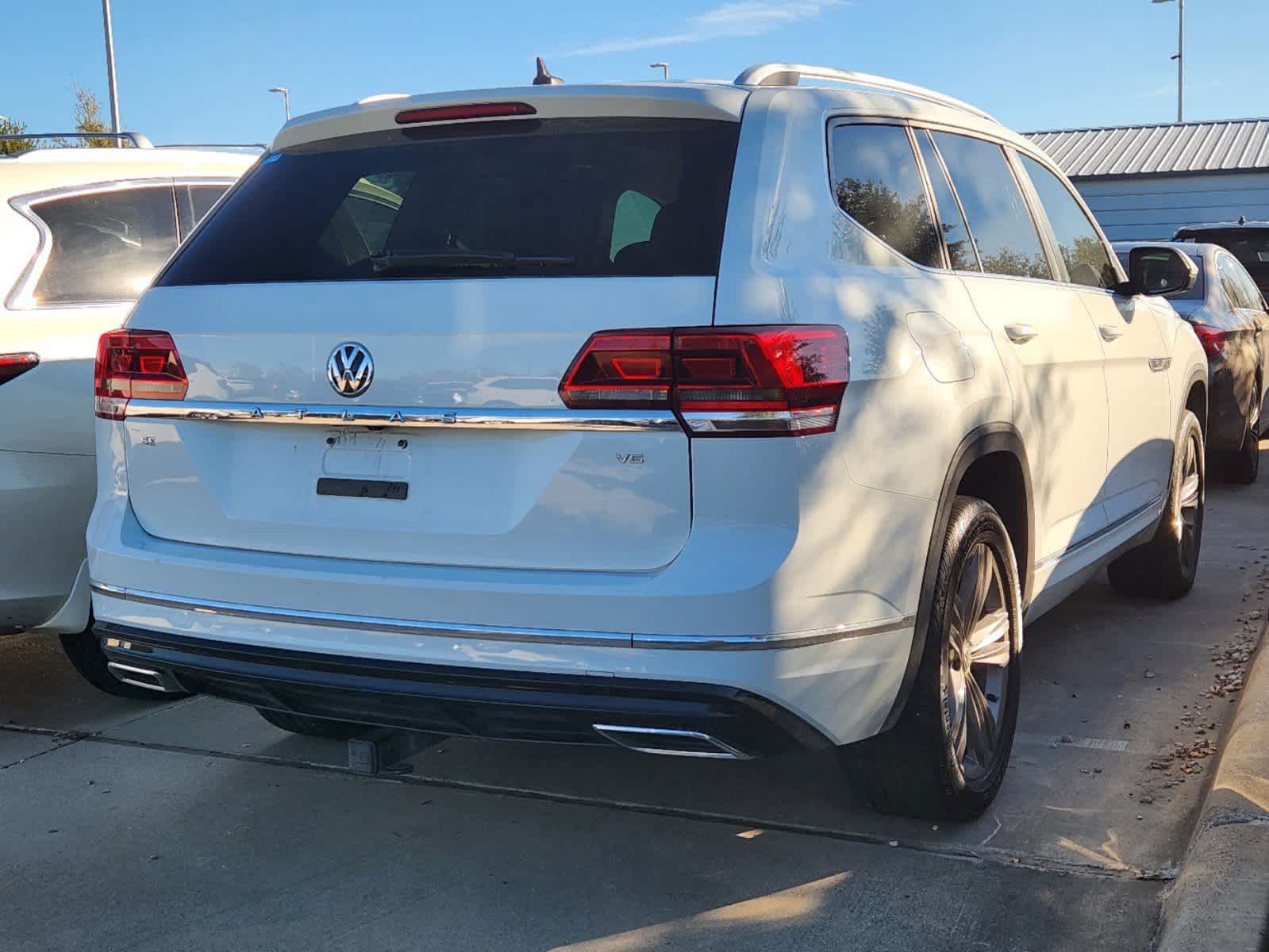 2019 Volkswagen Atlas 3.6L V6 SE w/Technology R-Line 3