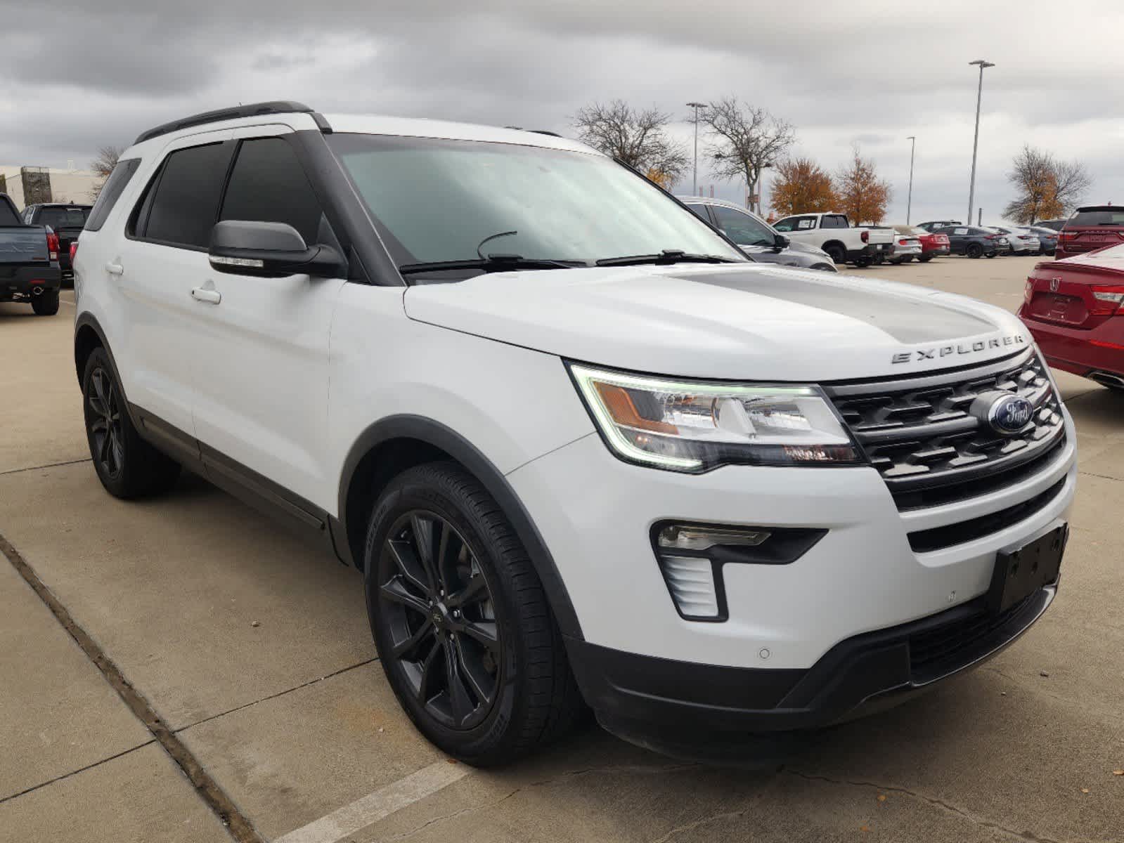 2019 Ford Explorer XLT 2