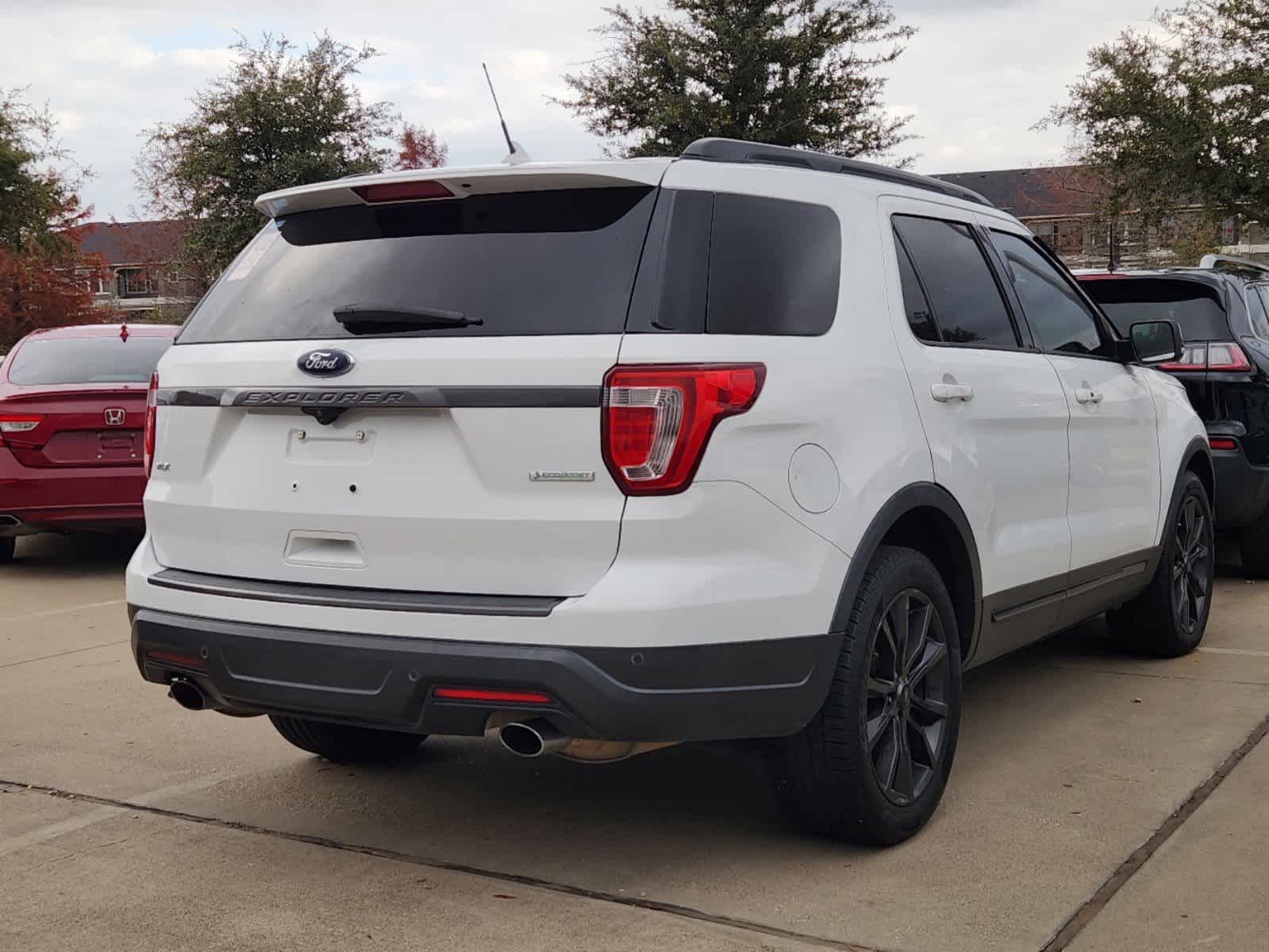 2019 Ford Explorer XLT 3