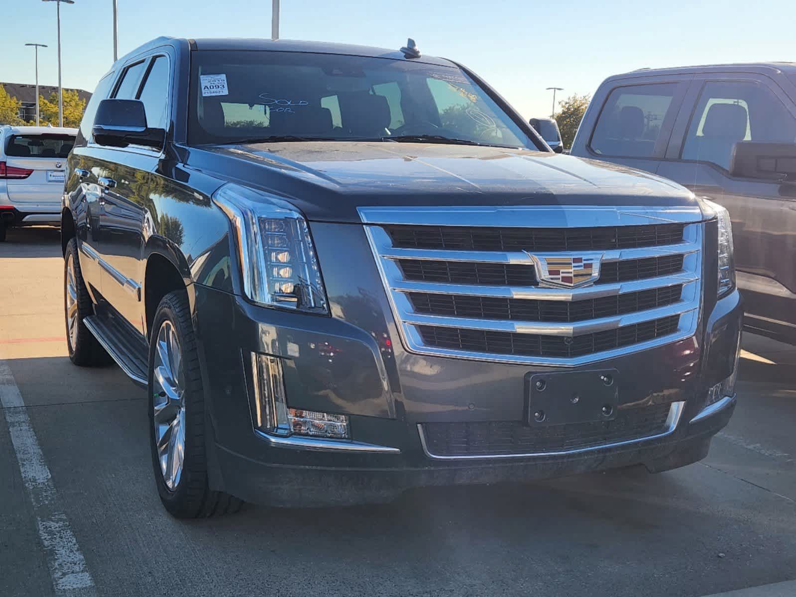 2019 Cadillac Escalade Luxury 2