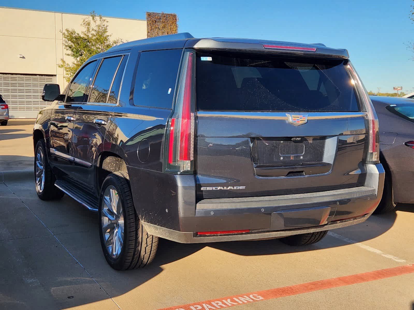 2019 Cadillac Escalade Luxury 4