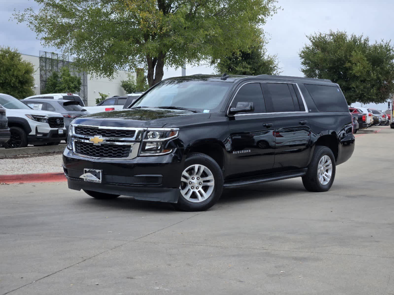 2019 Chevrolet Suburban LT 1