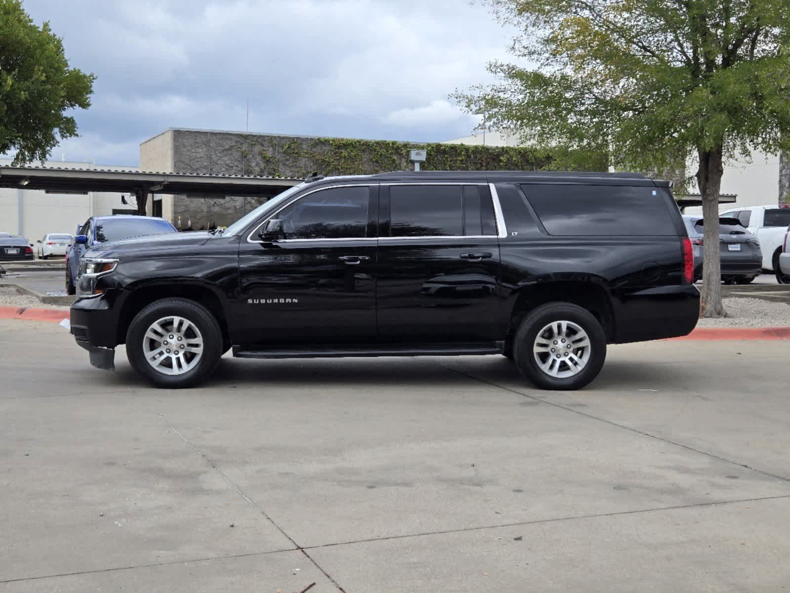 2019 Chevrolet Suburban LT 3