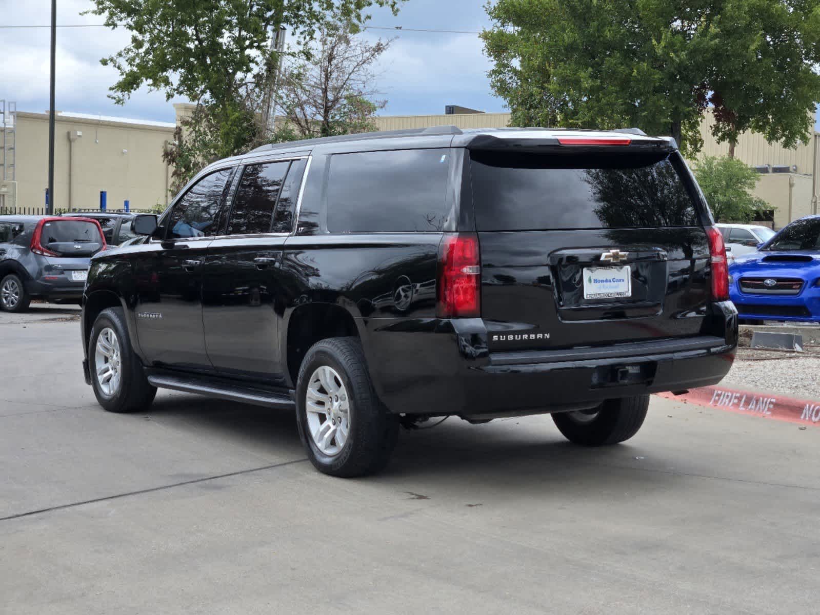 2019 Chevrolet Suburban LT 4