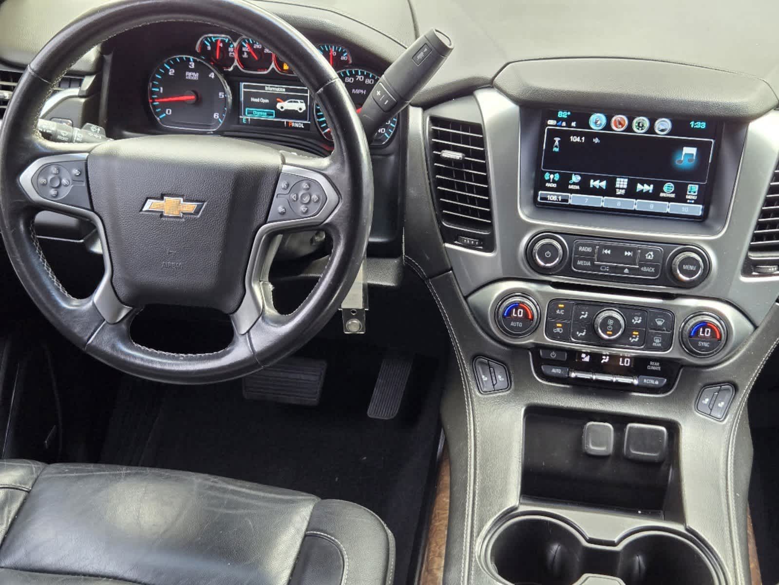 2019 Chevrolet Suburban LT 16