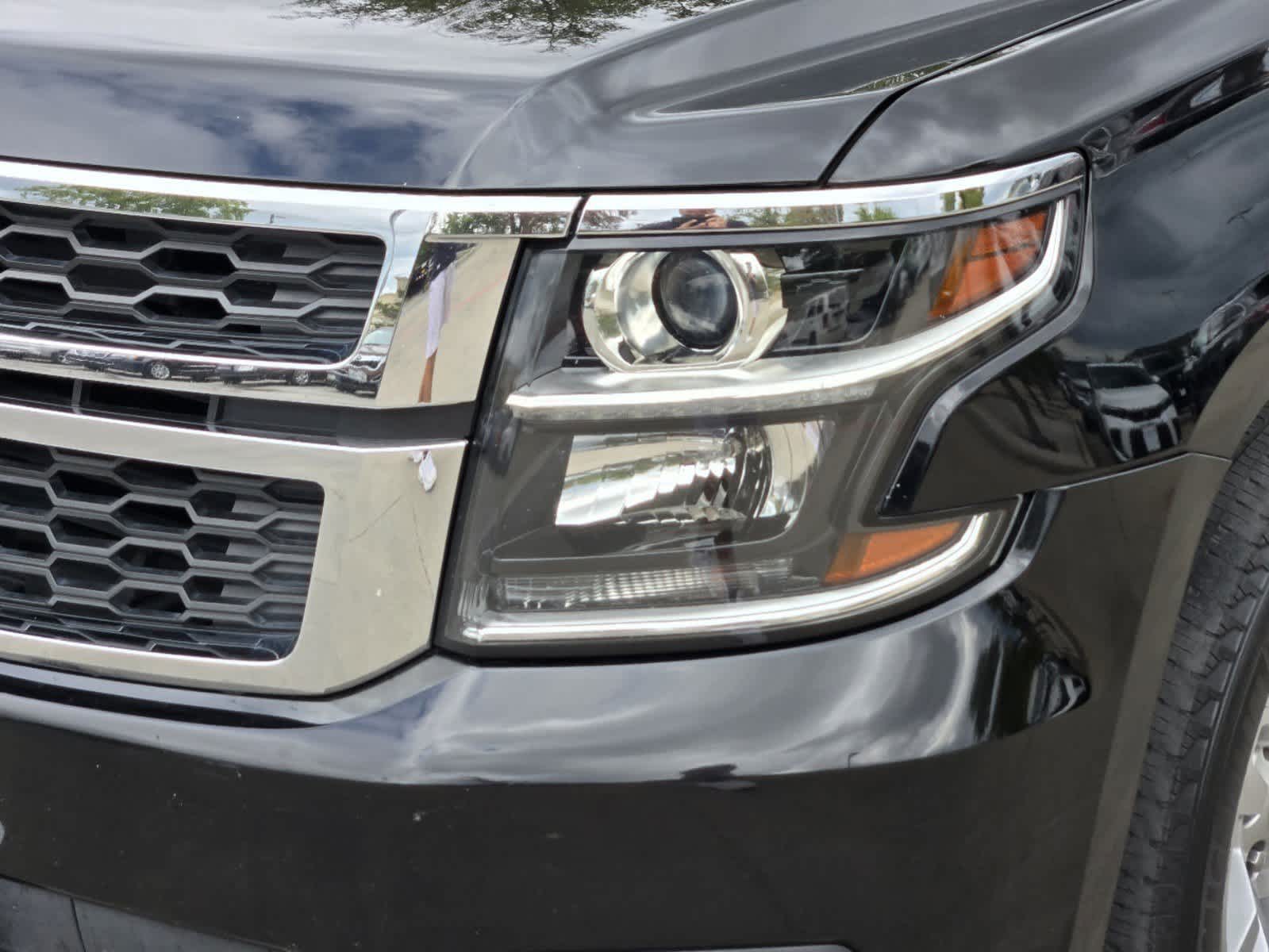 2019 Chevrolet Suburban LT 23