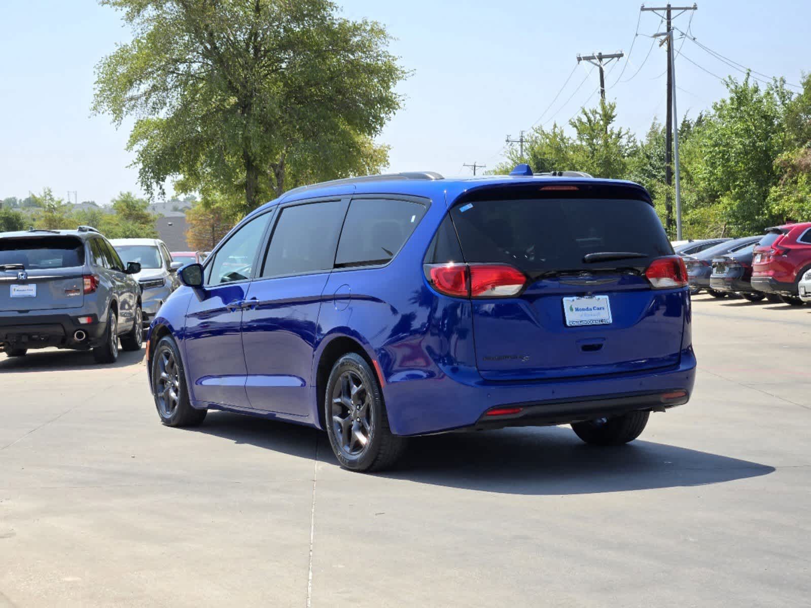 2019 Chrysler Pacifica Touring L Plus 4