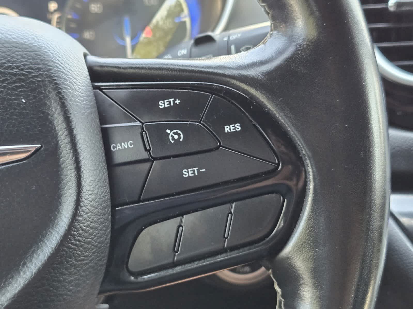 2019 Chrysler Pacifica Touring L Plus 33