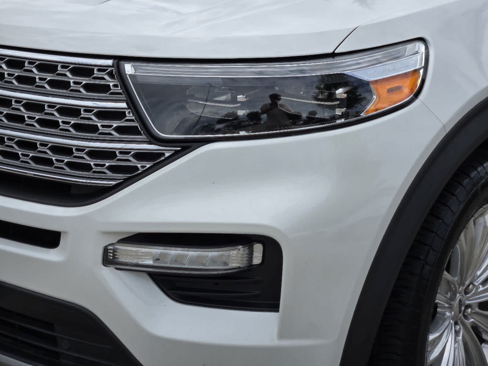 2020 Ford Explorer Limited 23