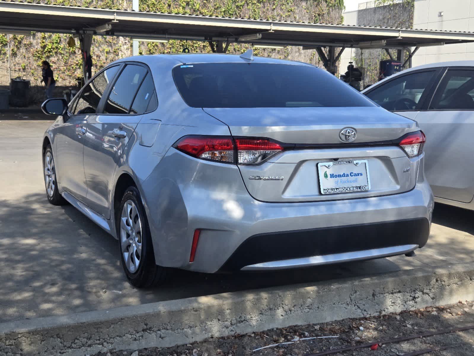 2020 Toyota Corolla LE 4