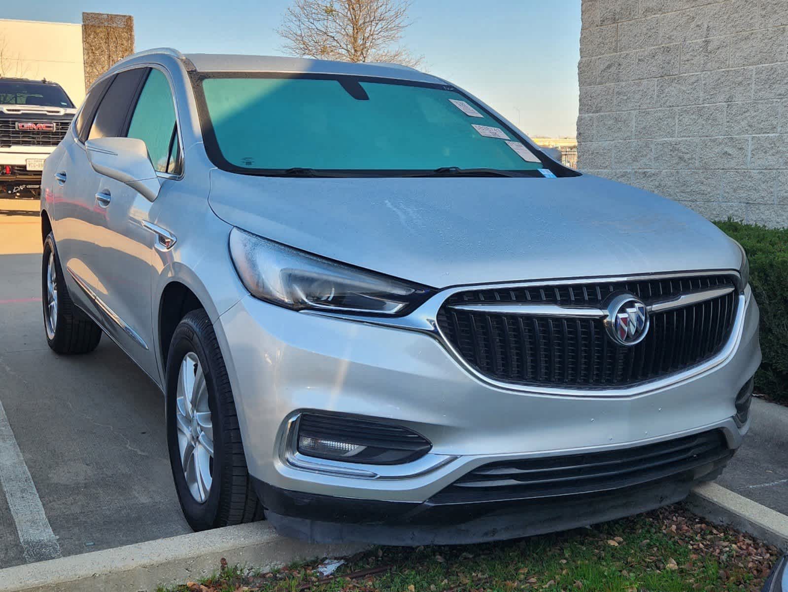 2020 Buick Enclave Essence 2