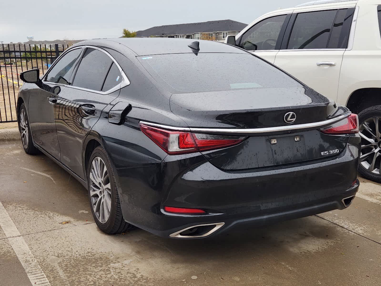 2020 Lexus ES  4