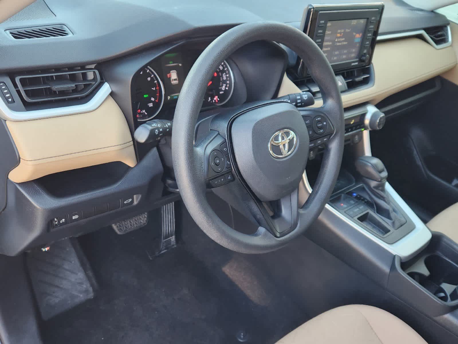 2020 Toyota RAV4 XLE 2