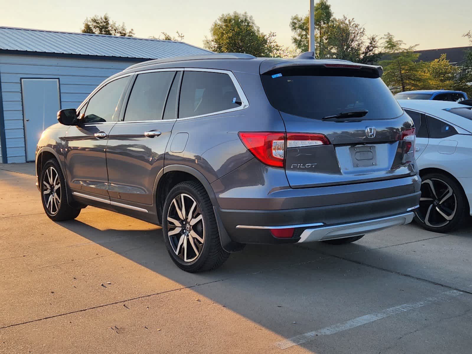 2021 Honda Pilot Touring 8-Passenger 4