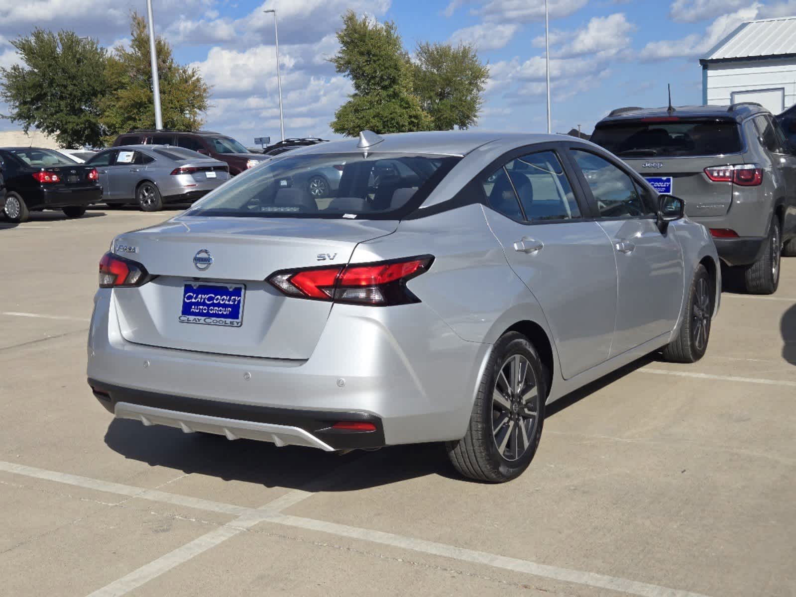 2021 Nissan Versa SV 3