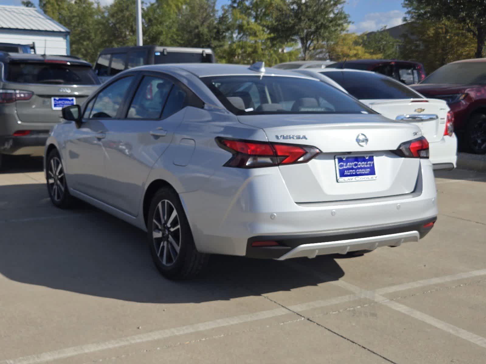 2021 Nissan Versa SV 4