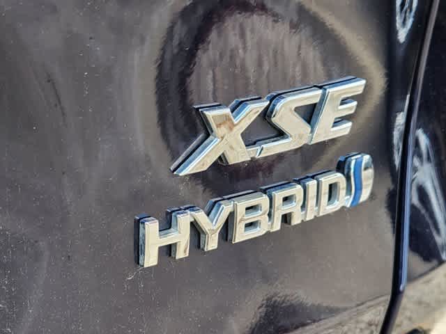 2021 Toyota RAV4 Hybrid XSE 7