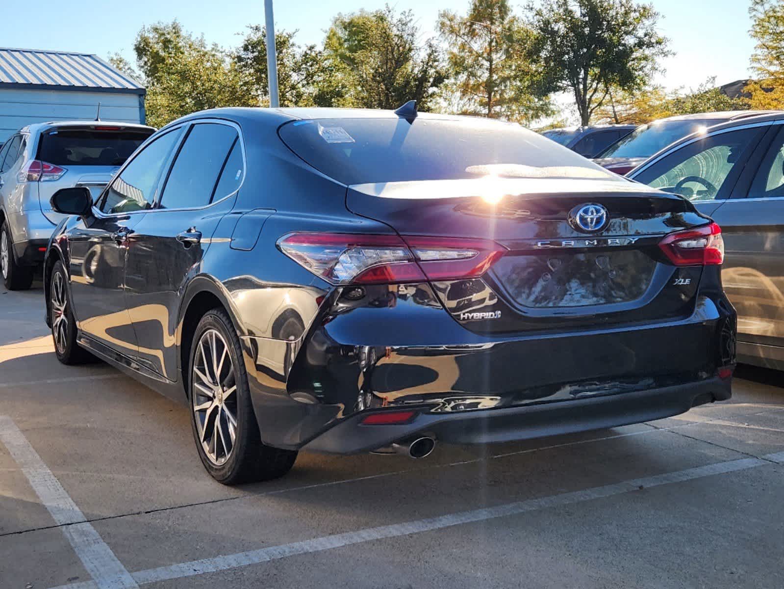 2021 Toyota Camry Hybrid XLE 4