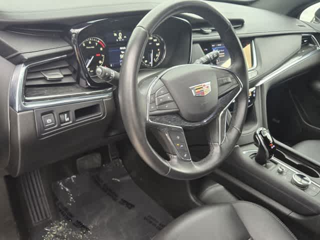 2021 Cadillac XT5 FWD Premium Luxury 2