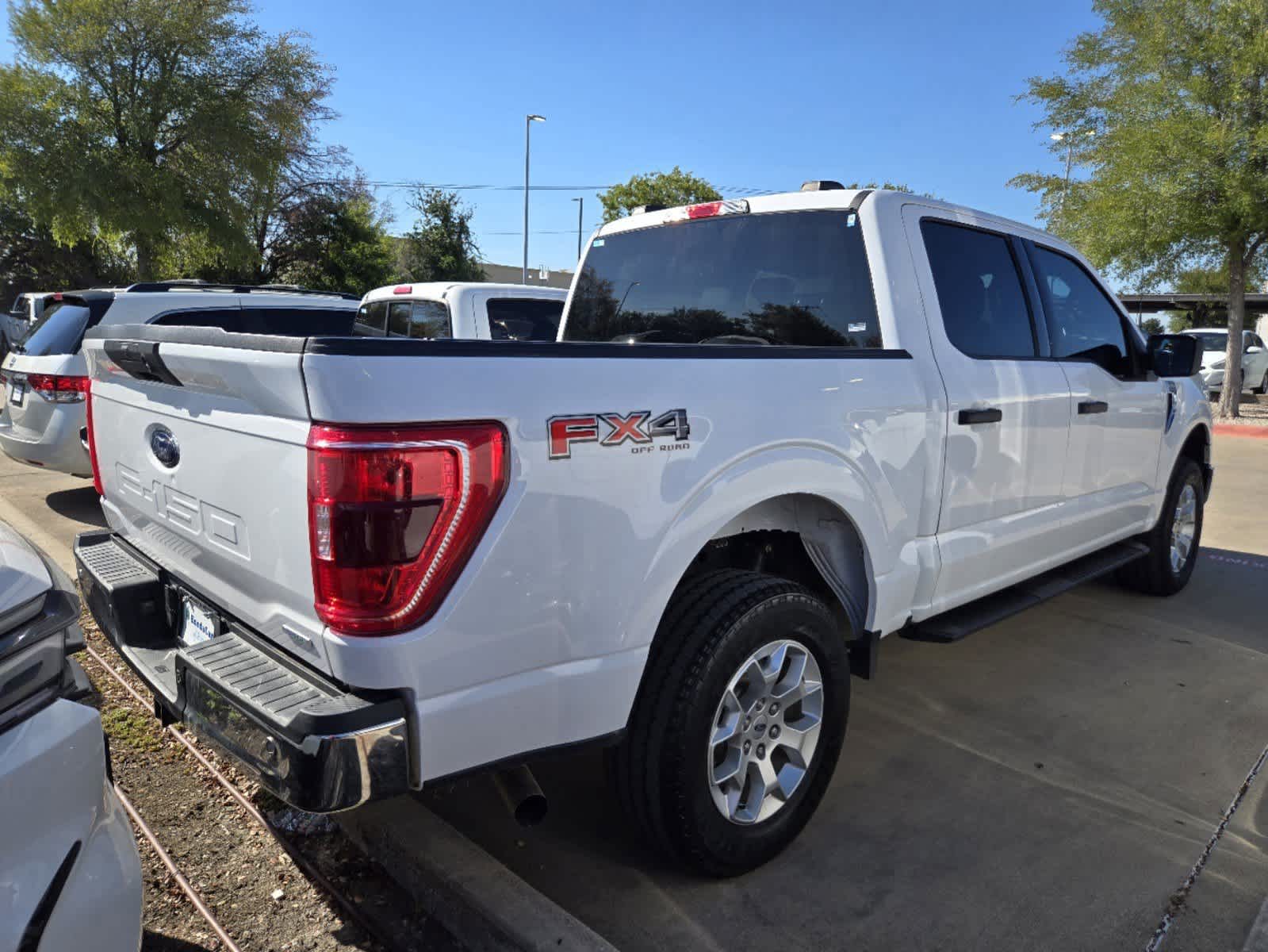 2022 Ford F-150 XLT 4WD SuperCrew 5.5 Box 4