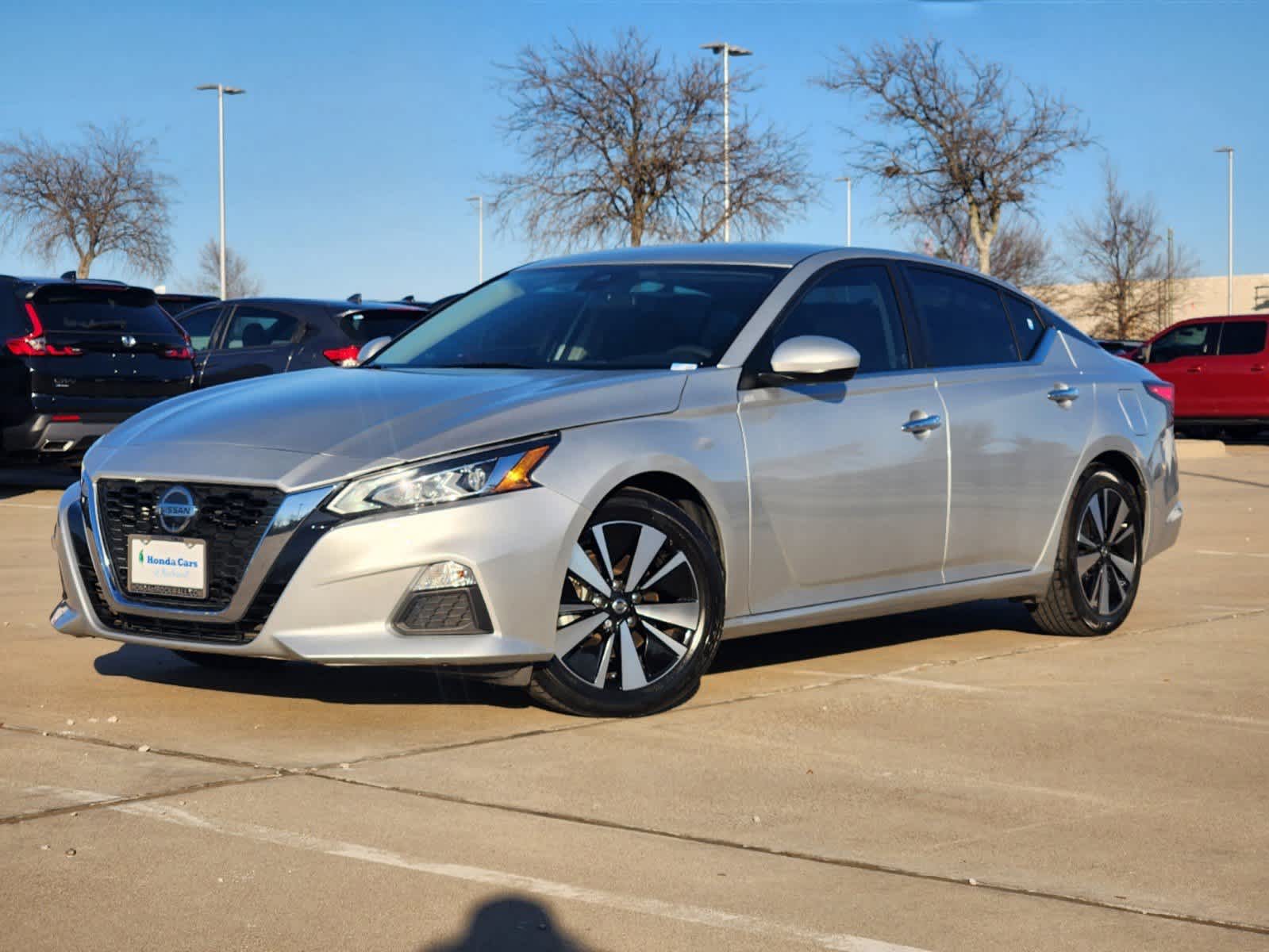 2022 Nissan Altima 2.5 SV 1