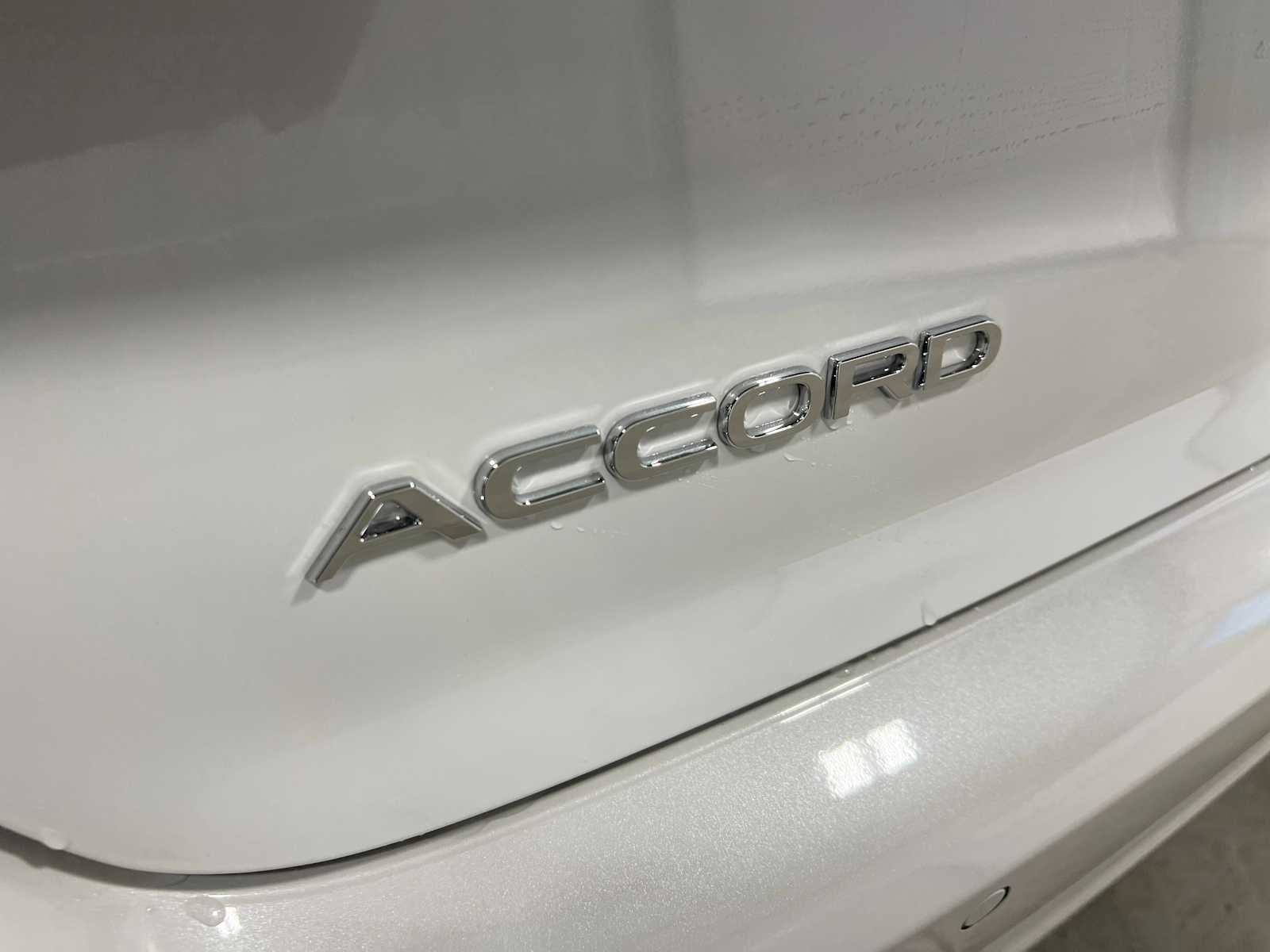 2025 Honda Accord Hybrid Touring 5