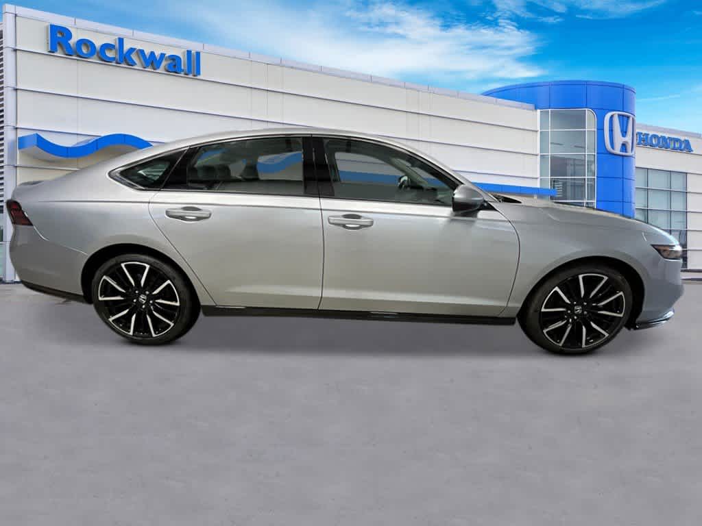 2025 Honda Accord Hybrid Touring 8