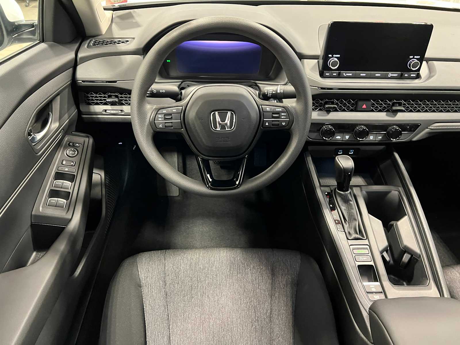 2025 Honda Accord LX 15