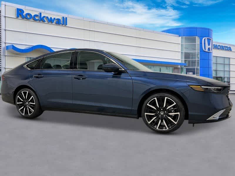 2025 Honda Accord Hybrid Touring 8