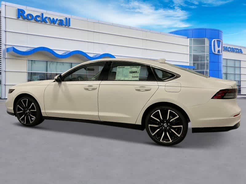 2025 Honda Accord Hybrid Touring 2