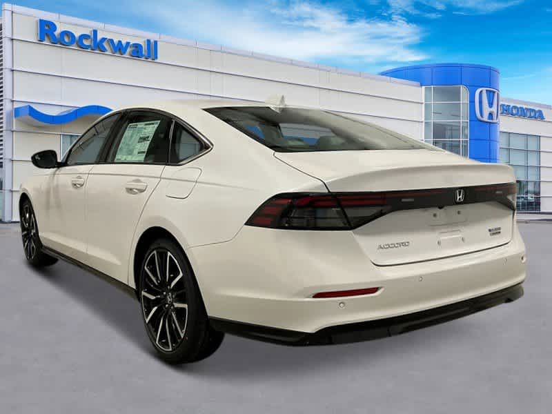 2025 Honda Accord Hybrid Touring 3