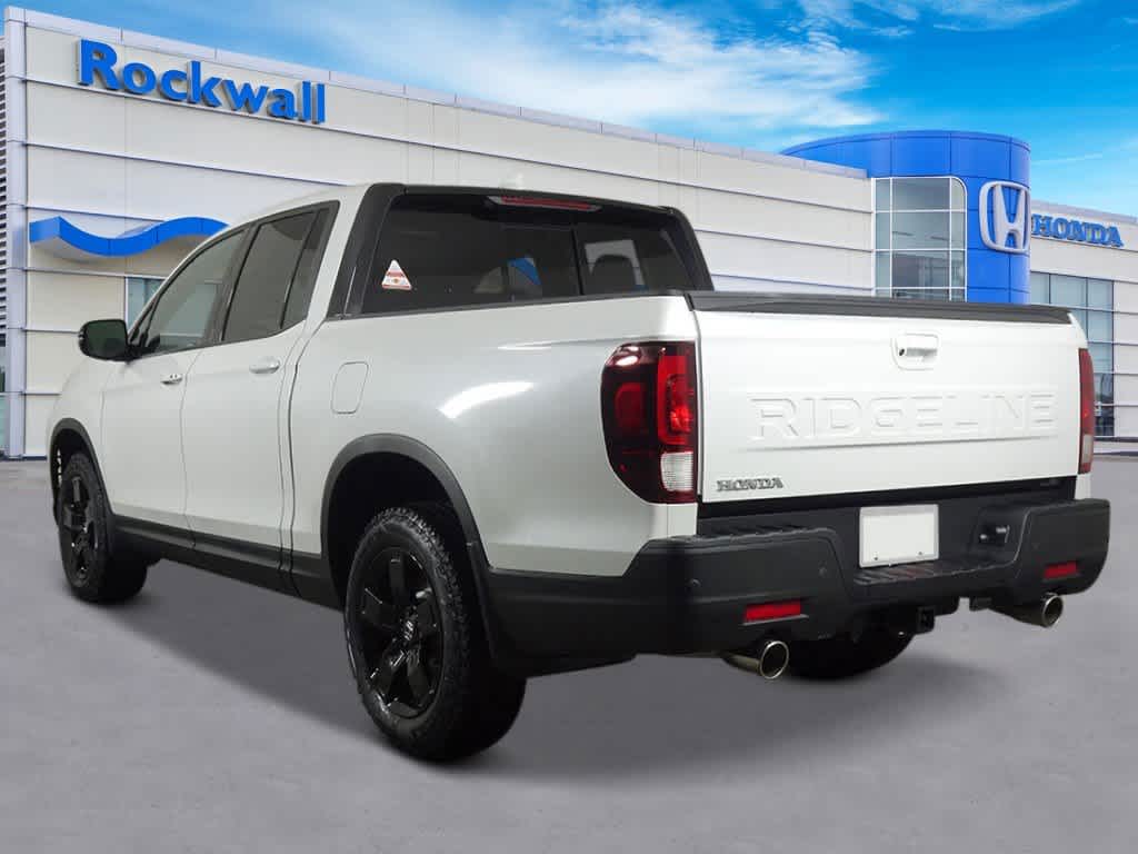 2025 Honda Ridgeline Black Edition AWD 3