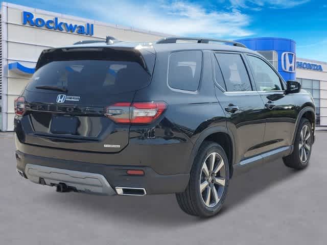 2025 Honda Pilot Touring 5