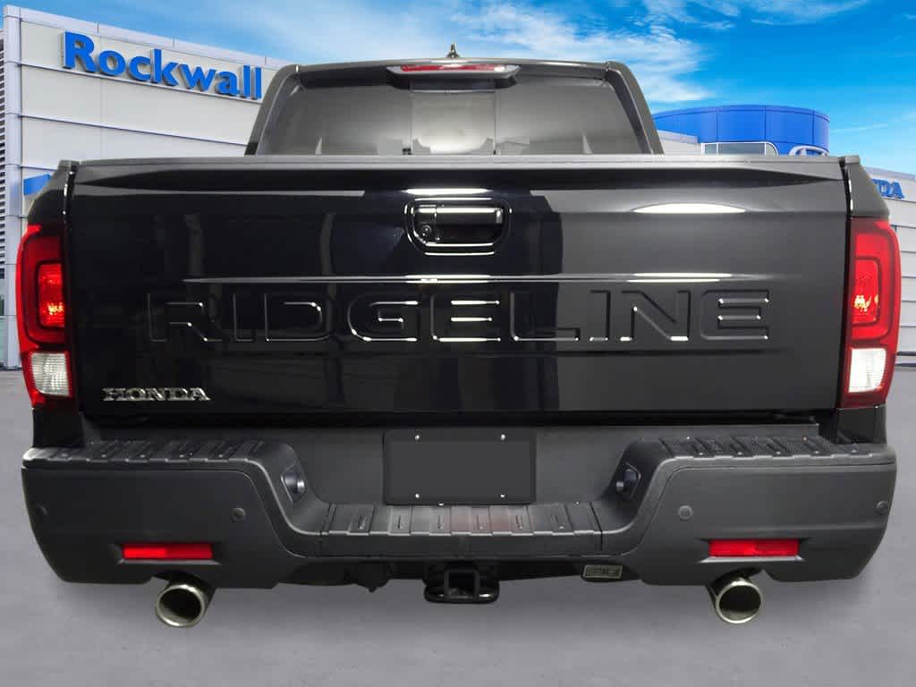 2025 Honda Ridgeline Black Edition AWD 4