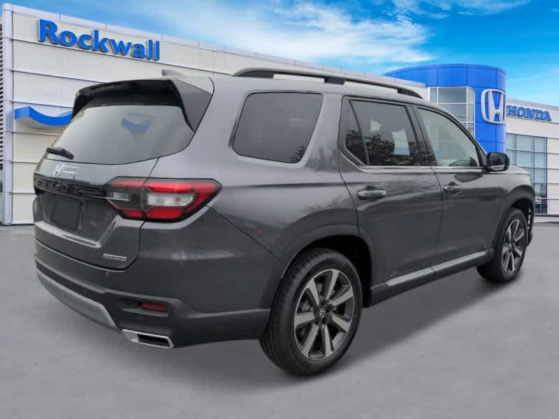 2025 Honda Pilot Touring 5