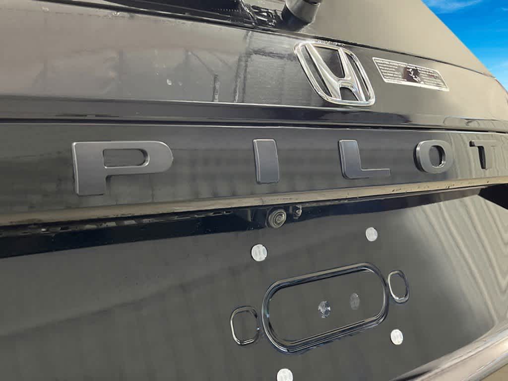 2025 Honda Pilot Black Edition 6