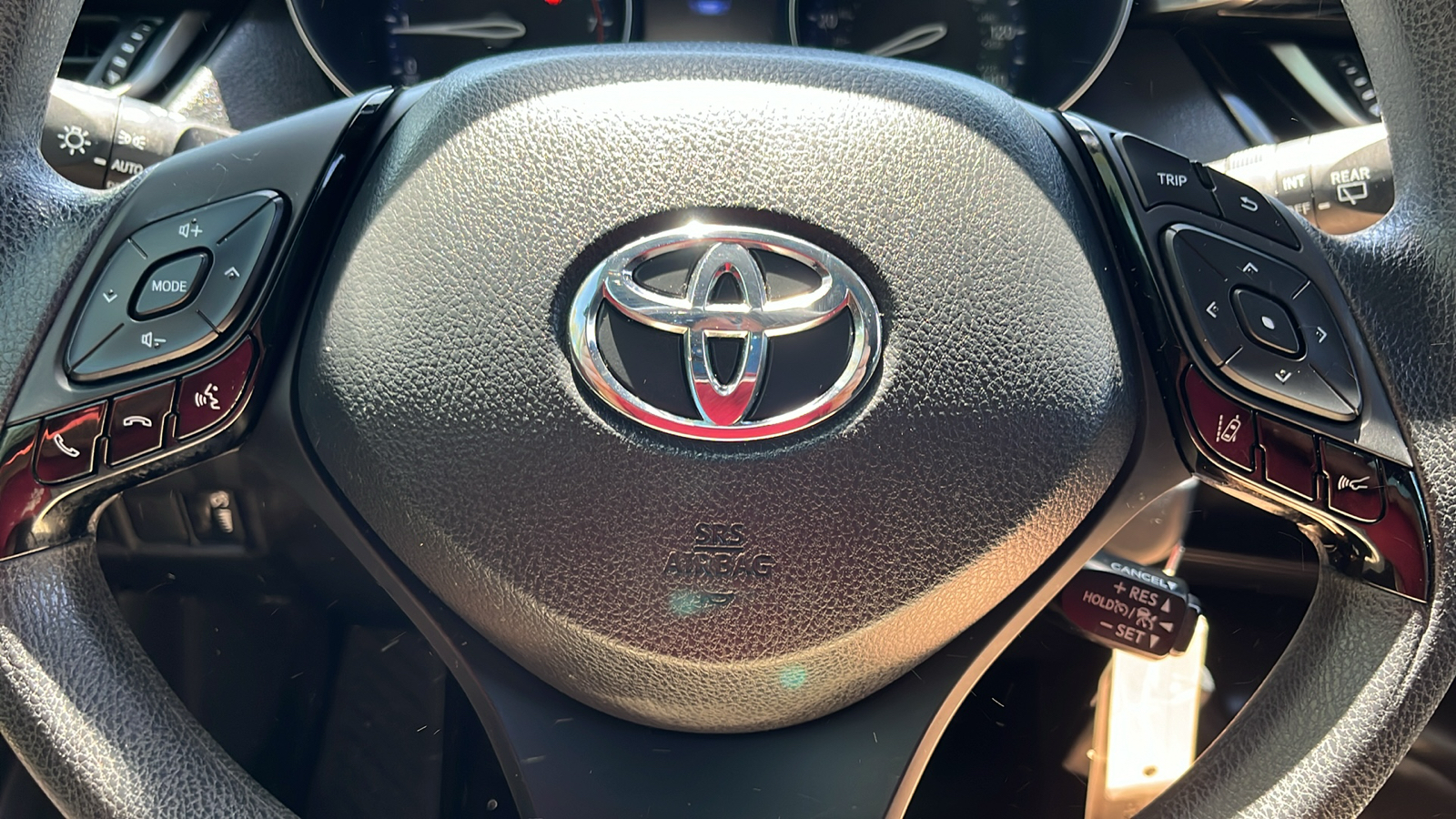 2019 Toyota C-HR LE 21