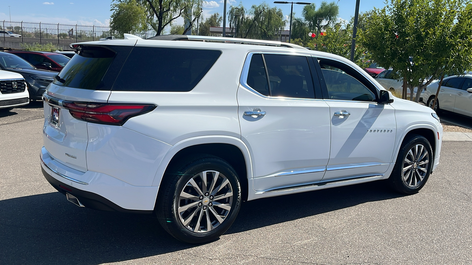 2023 Chevrolet Traverse Premier 15