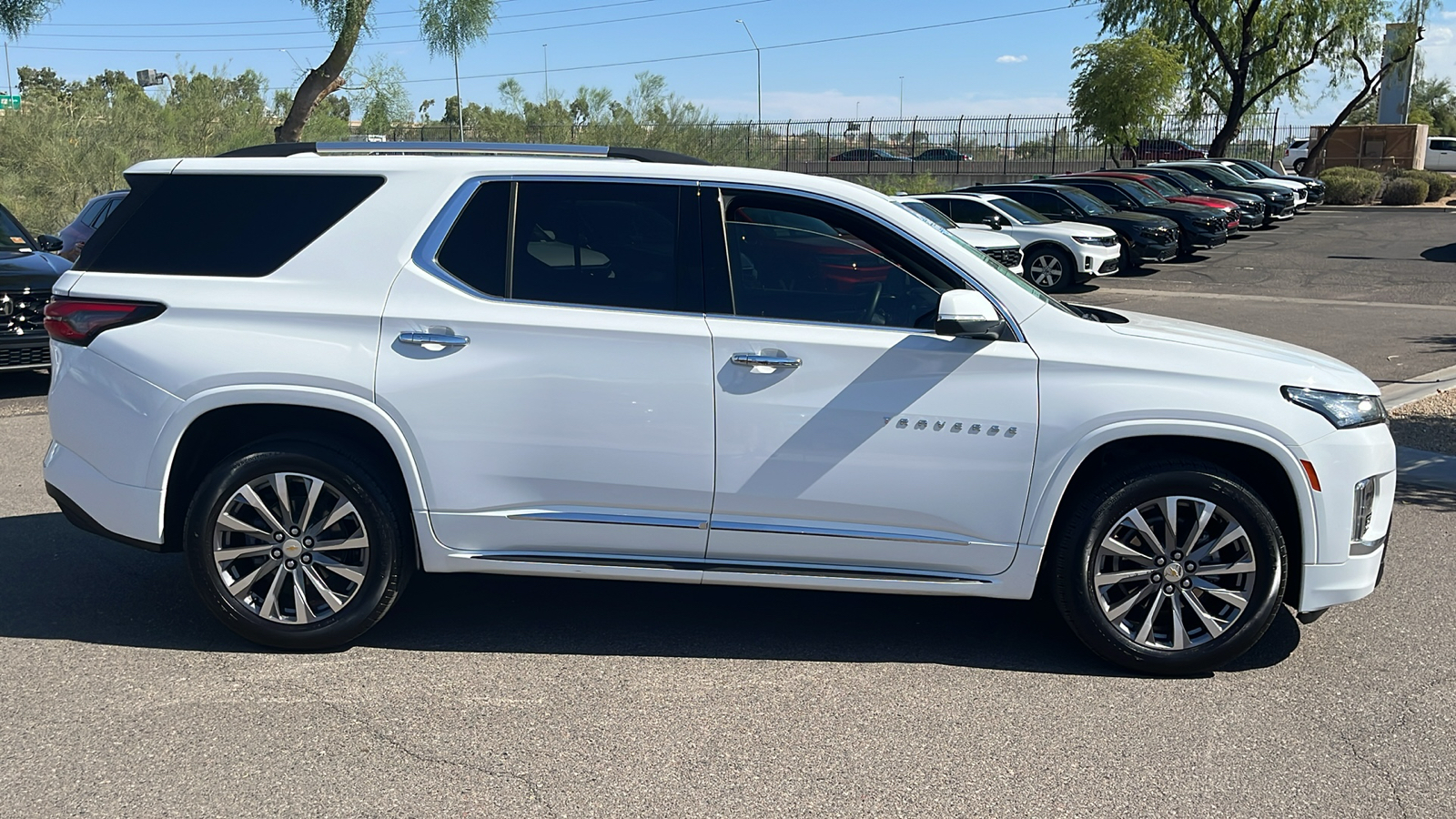 2023 Chevrolet Traverse Premier 20