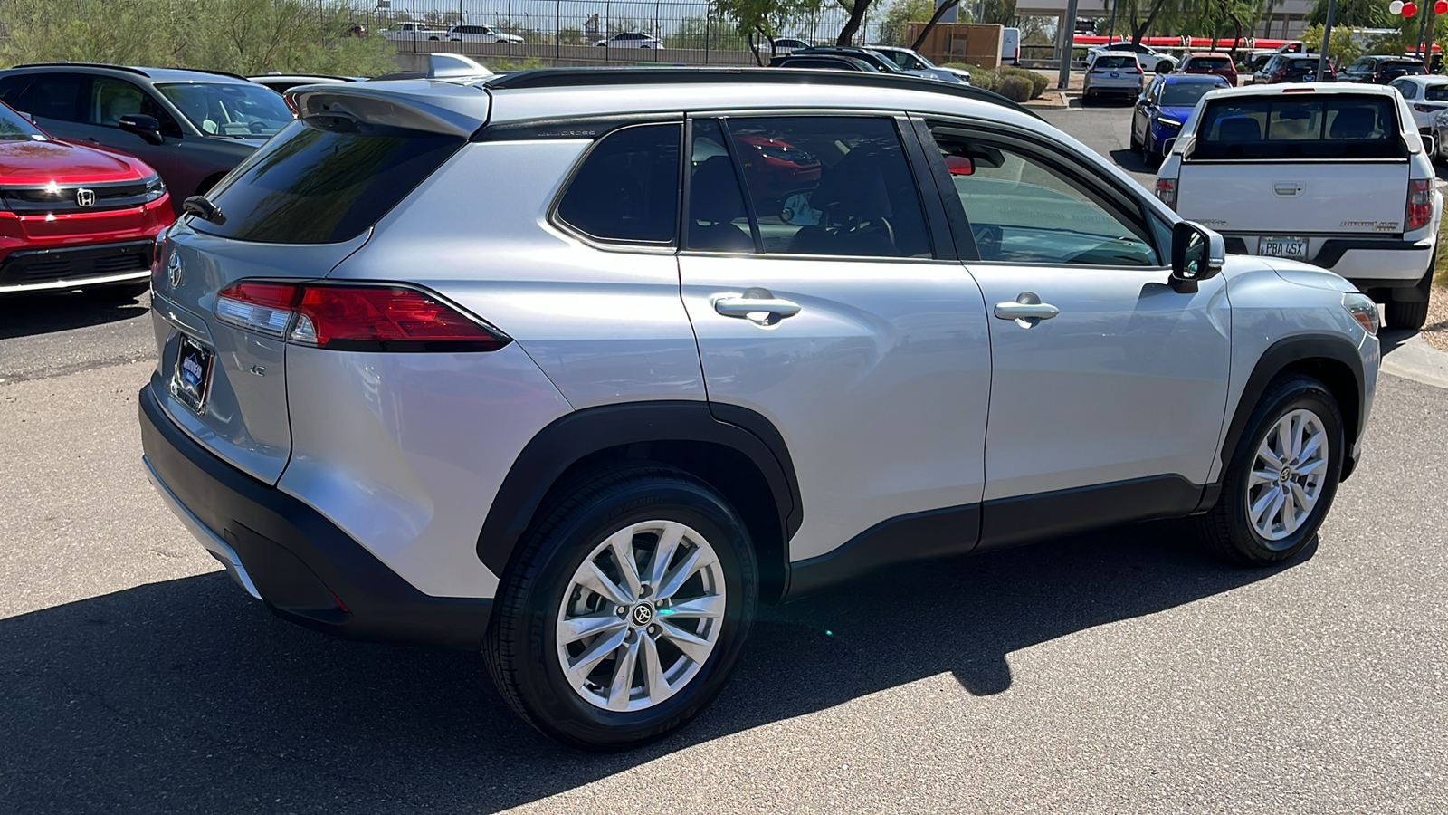 2023 Toyota Corolla Cross LE 12