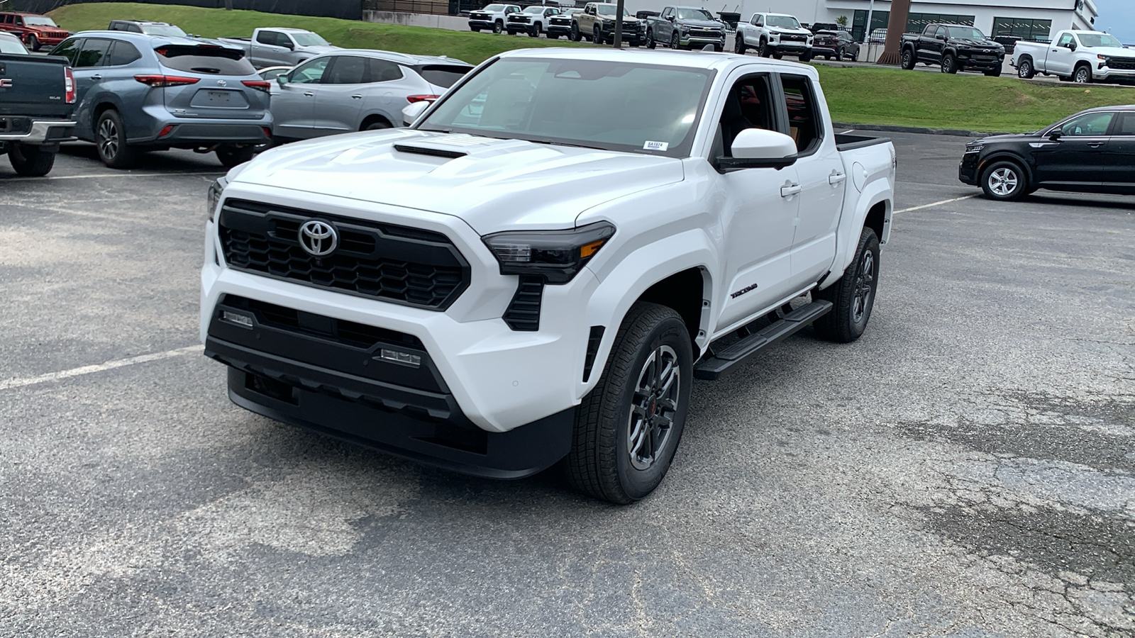 2024 Toyota Tacoma TRD Sport 4