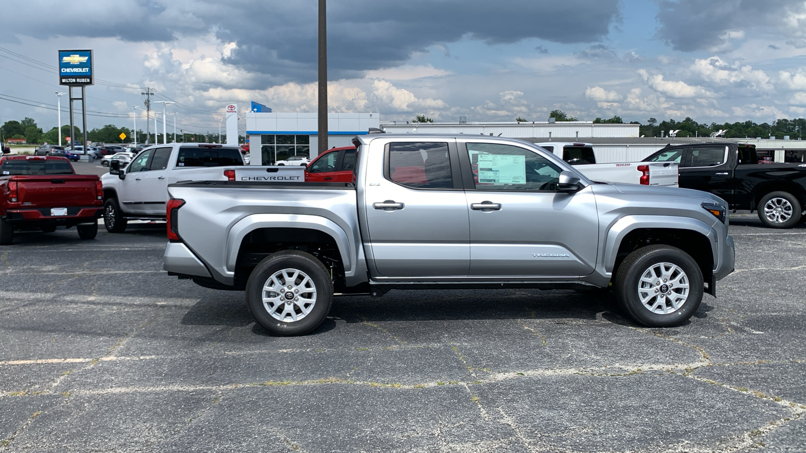 2024 Toyota Tacoma SR5 9