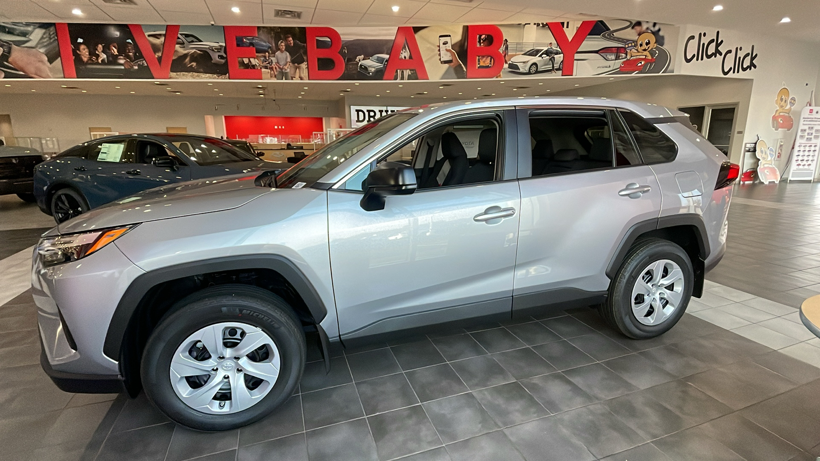 2024 Toyota RAV4 LE 4