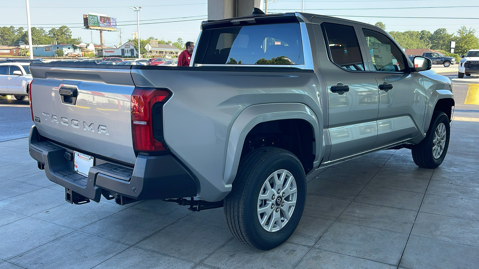 2024 Toyota Tacoma SR 8