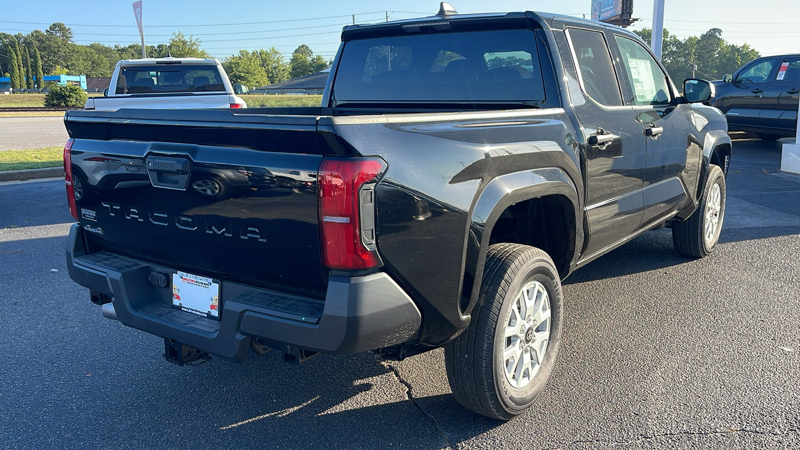 2024 Toyota Tacoma SR 8