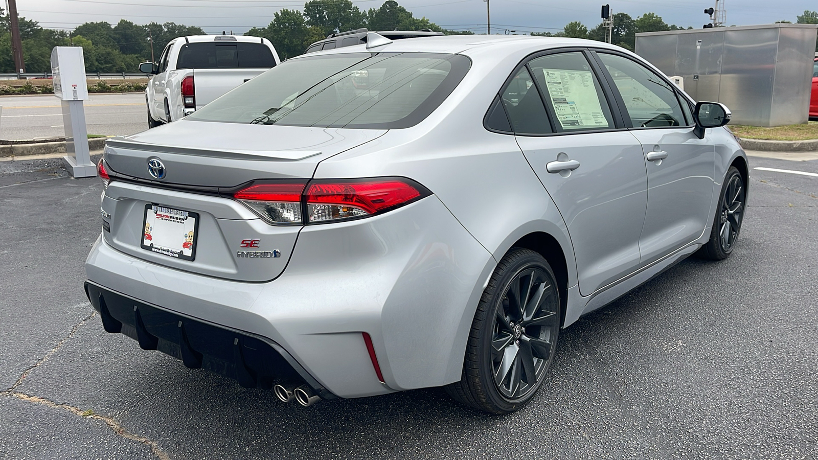 2024 Toyota Corolla Hybrid SE 8