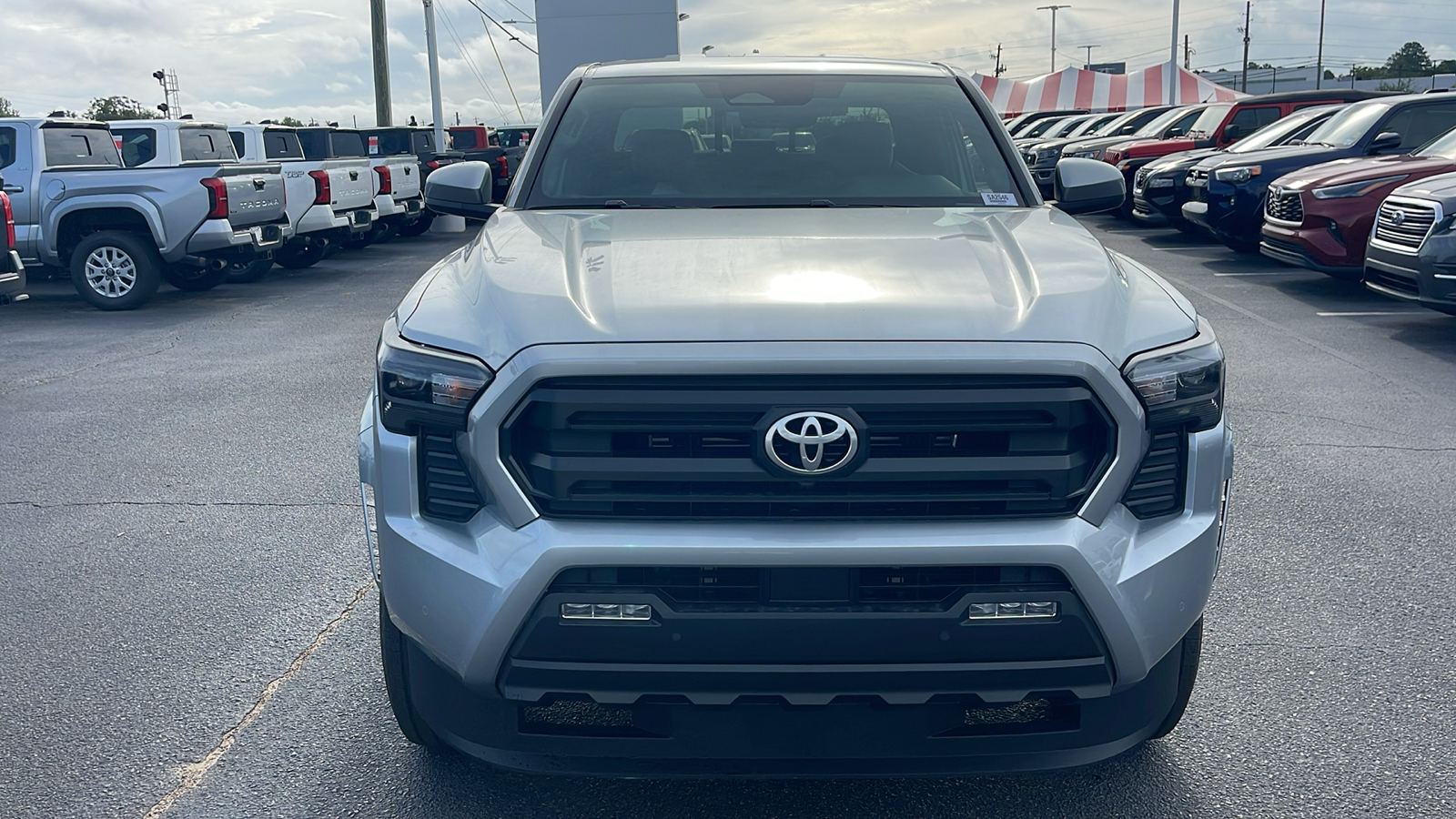 2024 Toyota Tacoma SR5 3