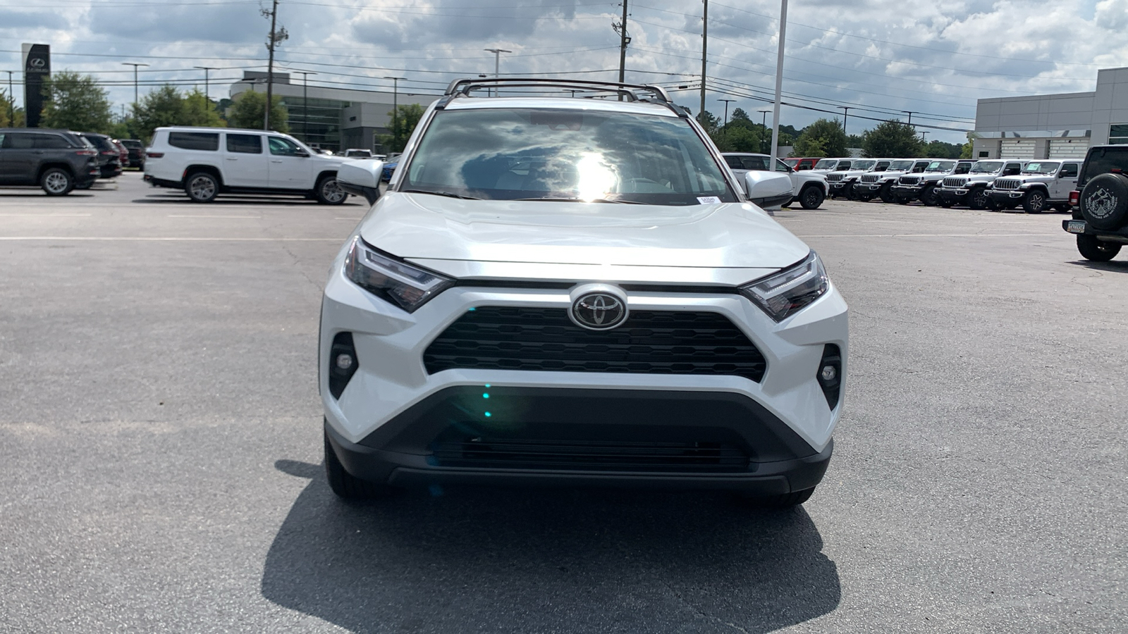 2024 Toyota RAV4 XLE Premium 3