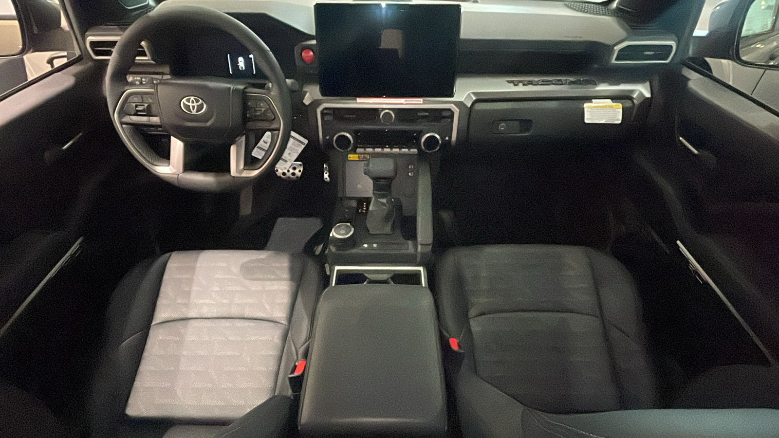 2024 Toyota Tacoma Hybrid TRD Sport 13