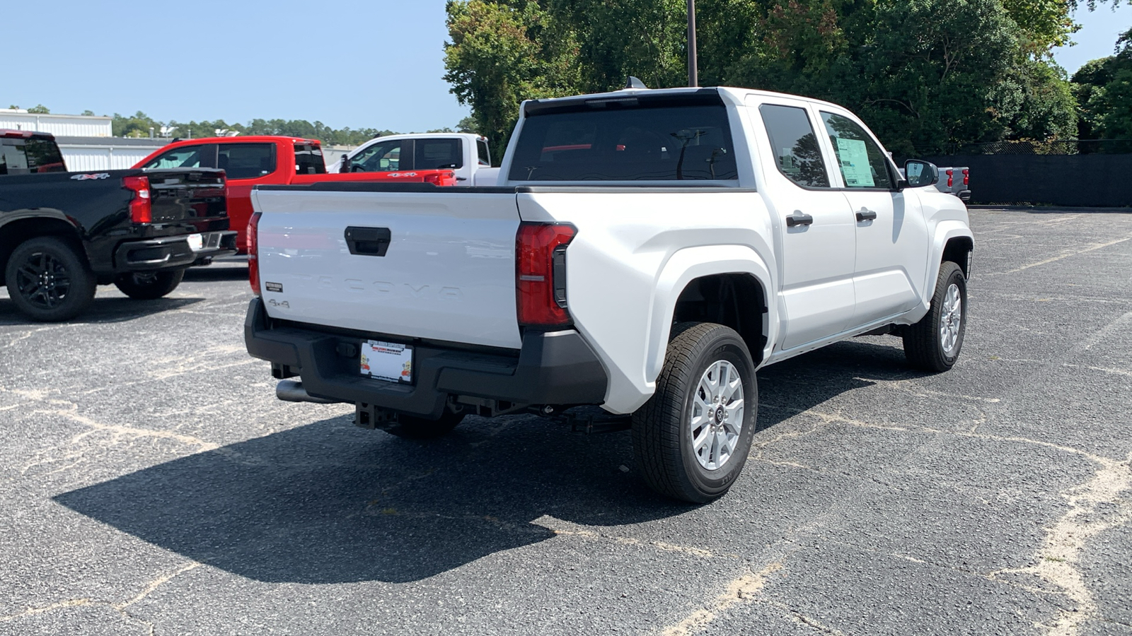 2024 Toyota Tacoma SR 8